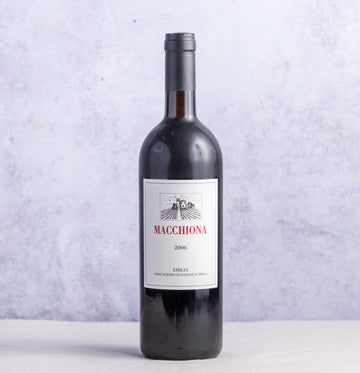 A 75cl bottle of La Stoppa Macchiona 2006 red wine.