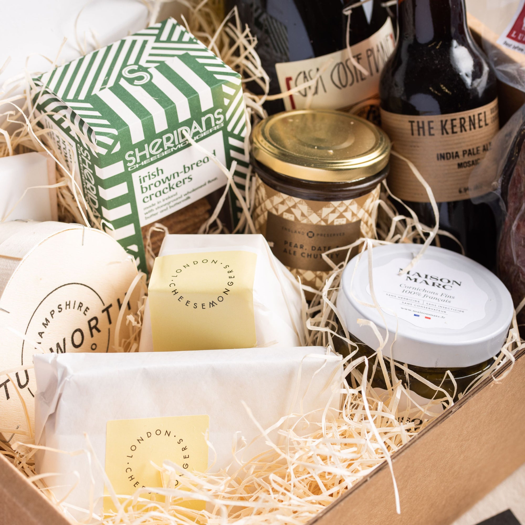 Subscriptions, Gifts & Acessories