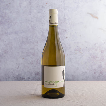 A 75cl bottle of Herve Villemade Sauvignon Blanc French white wine.